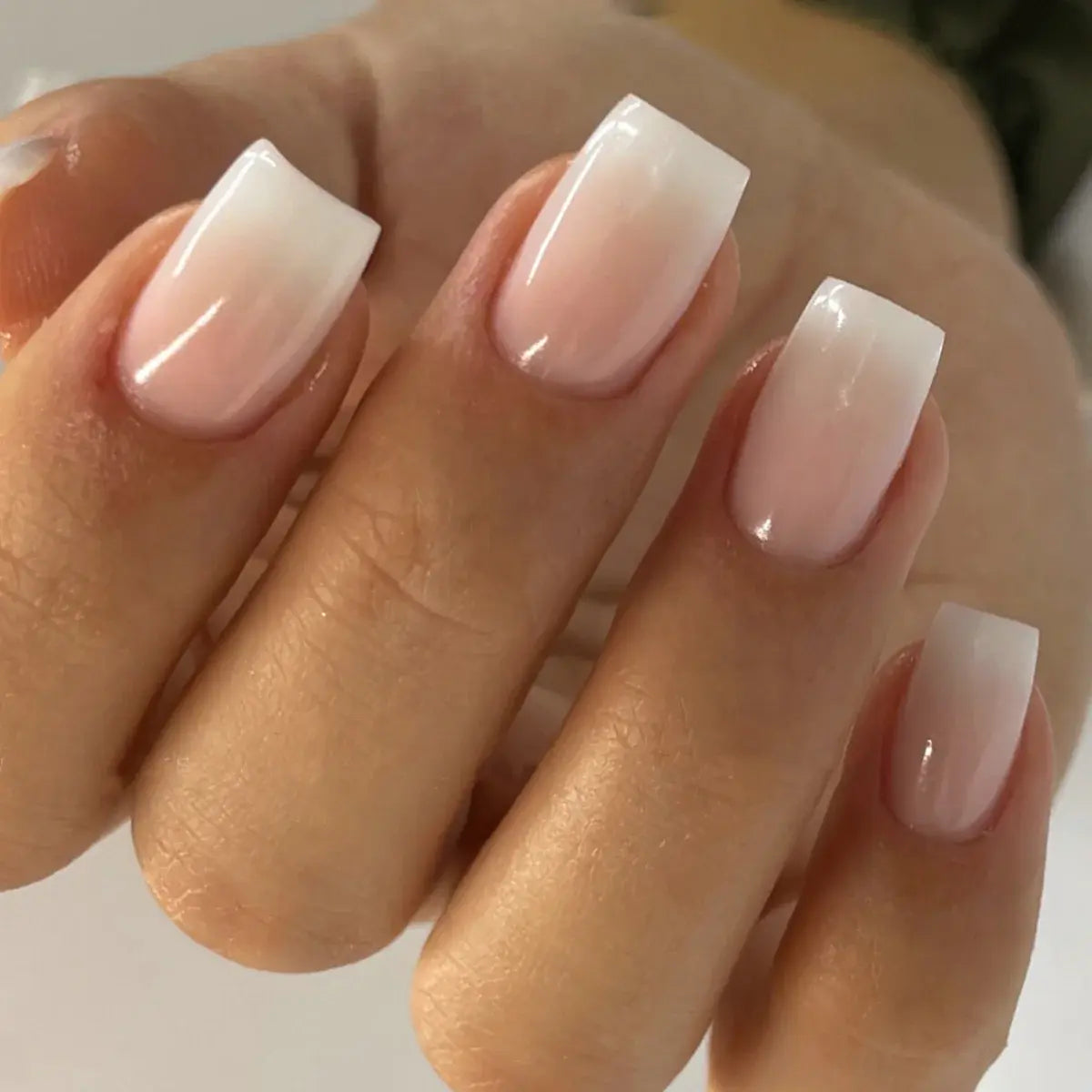 Press-On Nails - Glossy Natural Finish For Salon-Looking Nails in Minutes
